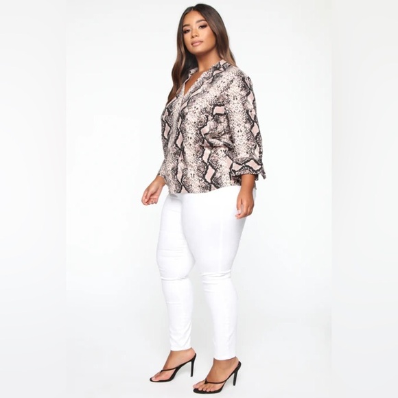 Fashion Nova Chic Snake Print Top - Picture 8 of 9